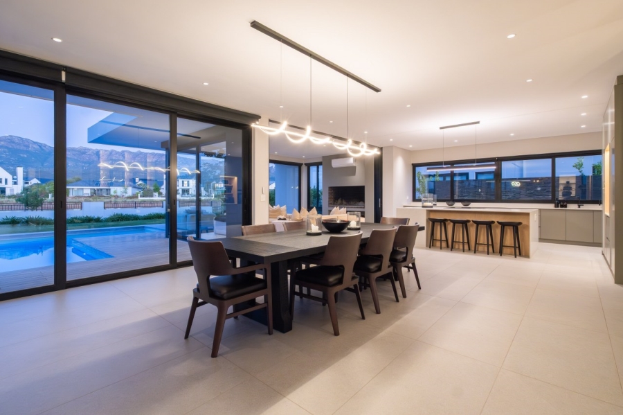 4 Bedroom Property for Sale in Val De Vie Estate Western Cape